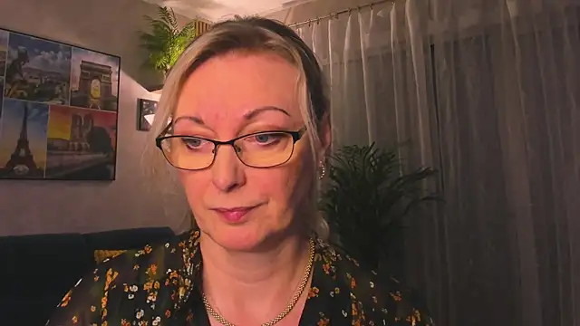 vanessa_chat's Webcam Show