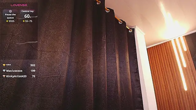 Hanna_Becker_ Adlı Modelin Canlı XXX Sohbeti