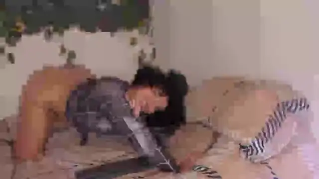 chloe_kisses live XXX chat