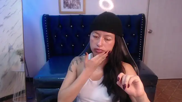 Chat +18 de Candy_Rose_v ao vivo