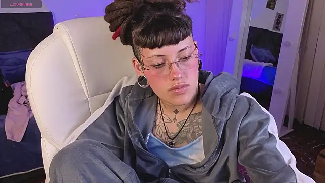 _sharlotte777's Live XXX Chat