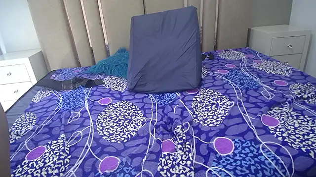 violet_angel13 élő XXX-chatje