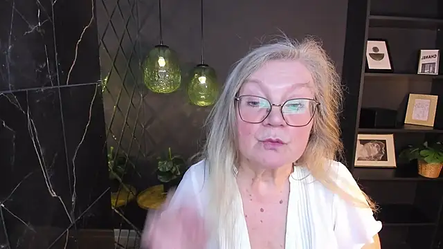 Chat +18 de NataliMellow ao vivo