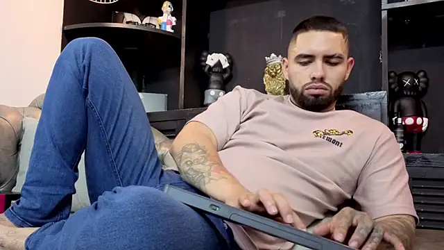 matteosantos 现场XXX聊天