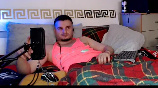 Chat +18 de FuckToyBoy69 ao vivo