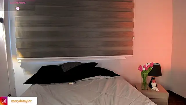 XXX chat uživo modela MERIDA_TAYLOR