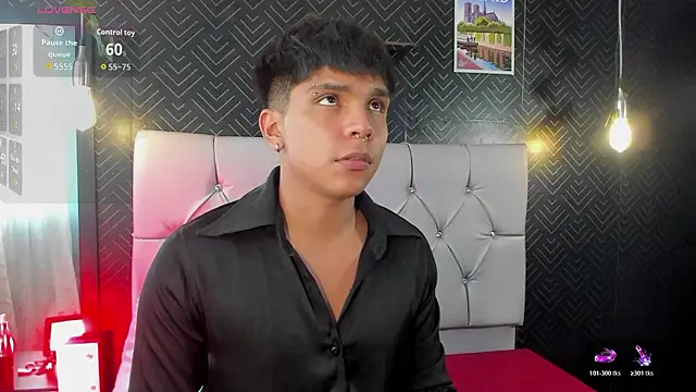 Thiago_Kozak Chat XXX in diretta