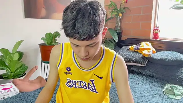 Chat XXX ao vivo de Andy_Belier23