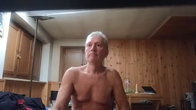 zip_0pen's Live XXX Chat