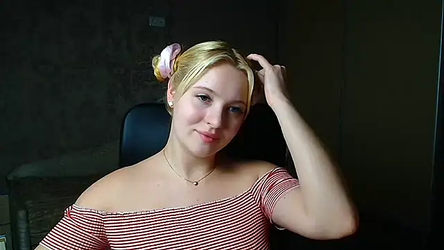 Milka_kiss_ Live XXX-Chat