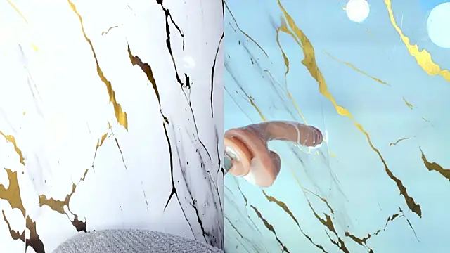 Lizz_Tender élő XXX-chatje