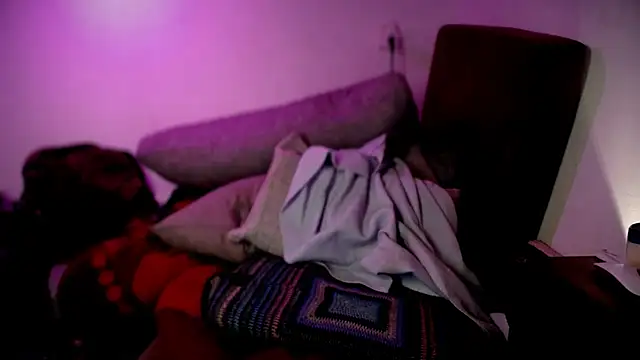 P4RtYBOII92's Live XXX Chat