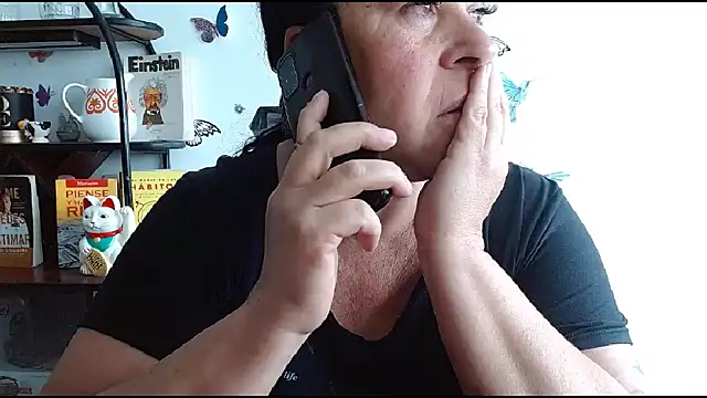 LauraMallioni élő XXX-chatje