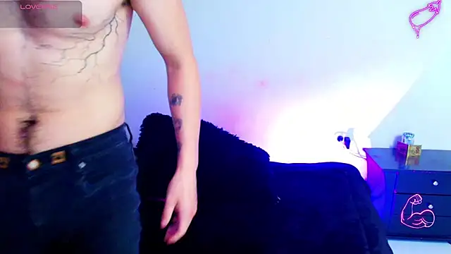 7_Saturno_7's Live XXX Chat