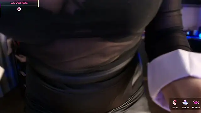 emlanaのライブXXXチャット