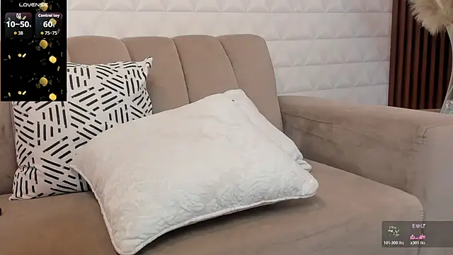 Mommy_Naughty's Webcam Show