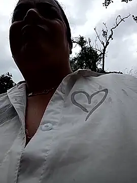 Mia-Glow Chat XXX in diretta