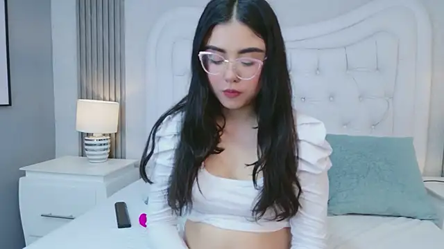 ScarlettPetrova's Live XXX Chat