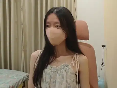 Lil-Cherries live XXX chat