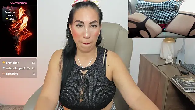 AmberJoyMilf Adlı Modelin Canlı XXX Sohbeti