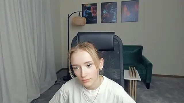 TiffanyJi webcam show