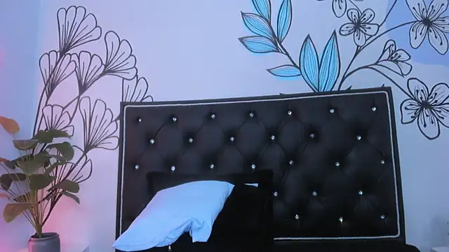 Sweet_Ariadna_'s Live XXX Chat