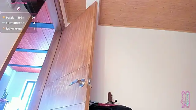 iriss_25's Live XXX Chat