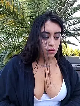 دردشة MissNyraSecret الجنسية المباشرة