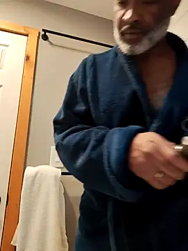 Онлайн чат XXX sinnernoir