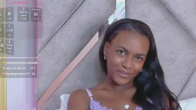 Sally-Noa 即時 XXX 聊天