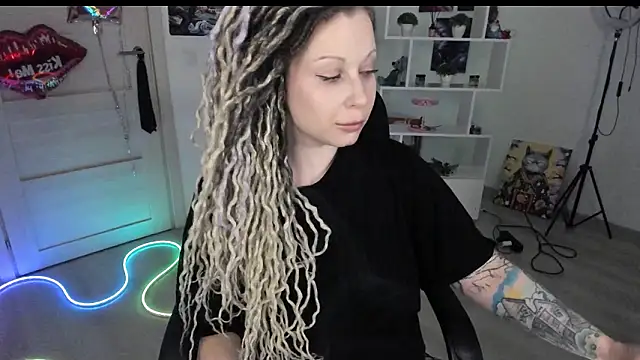 Chat XXX en directo de HoneySallyMoore