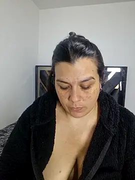 martina_foxy_'s Live XXX Chat