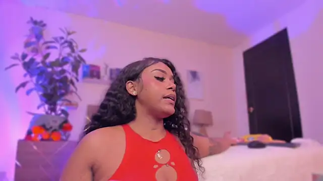 XXX chat uživo modela YariRose