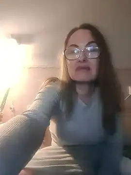 Chat +18 de Evelina_cute ao vivo