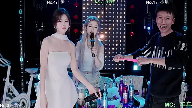 ZZ00033S' Live XXX Chat