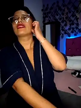 Sophie-Hot- – Naživo XXX chat