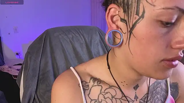 Živý XXX chat _sharlotte777