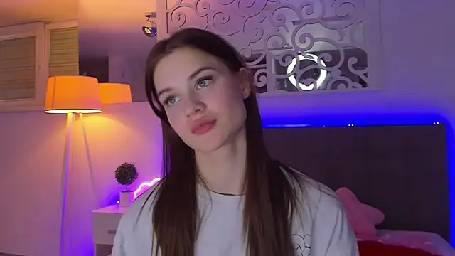 دردشة LuisaClover الجنسية المباشرة