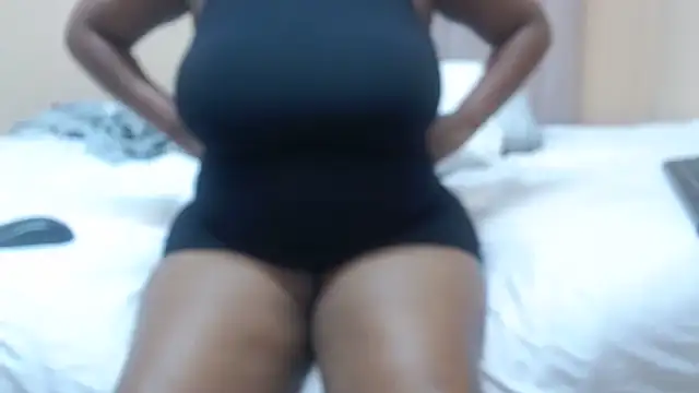 ThickDiva99のライブXXXチャット