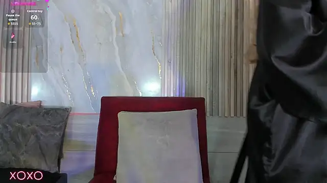 BriannaChelsea: онлайн-секс-чат