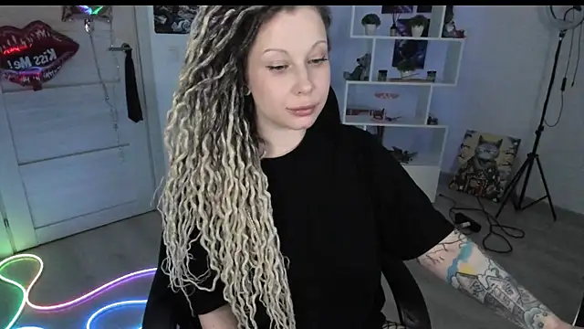 HoneySallyMoore 现场XXX聊天