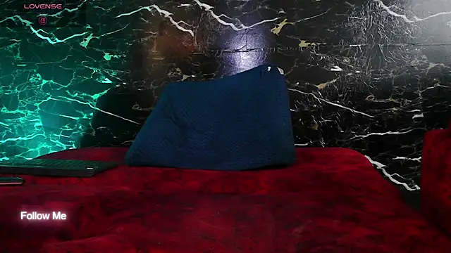 crislingery_dolli Chat XXX live