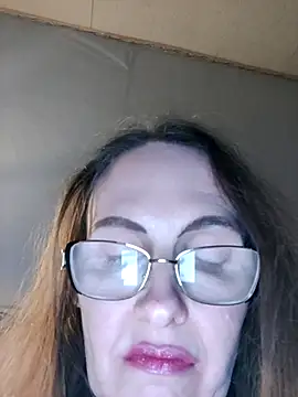 Chat XXX en directo de Evelina_cute