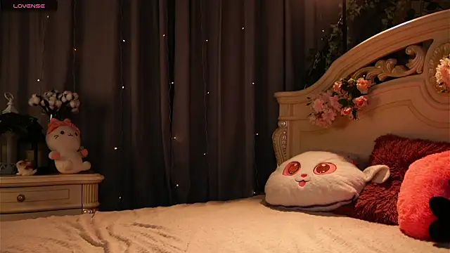 EdlinAlliston Live XXX-Chat