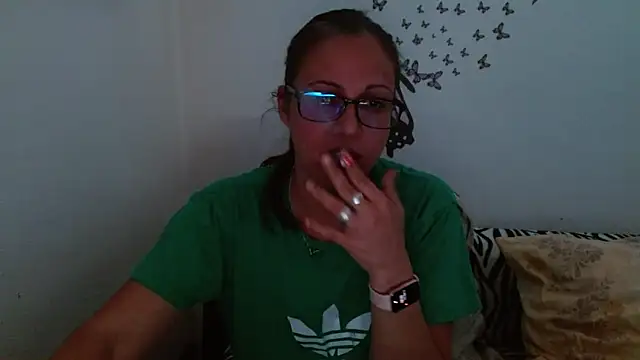 LadyHelleneのライブXXXチャット