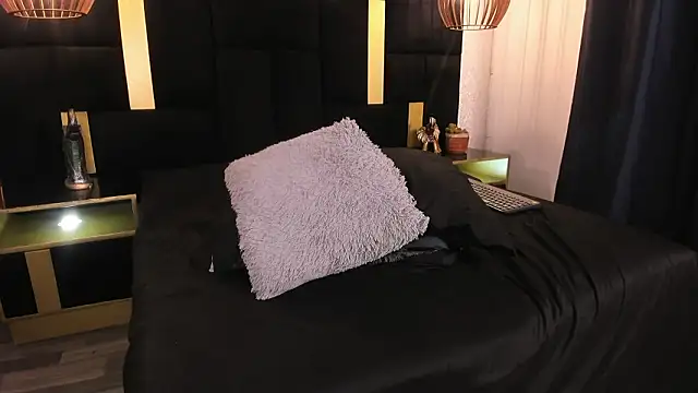 Lucio__FoxのライブXXXチャット