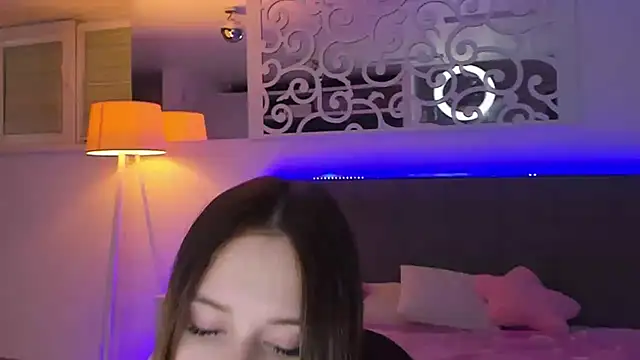 LuisaClover's Live XXX Chat