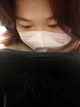 miniiceyya's Live XXX Chat