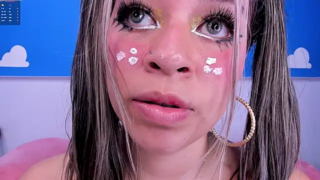 XXX chat uživo modela miss__evolet