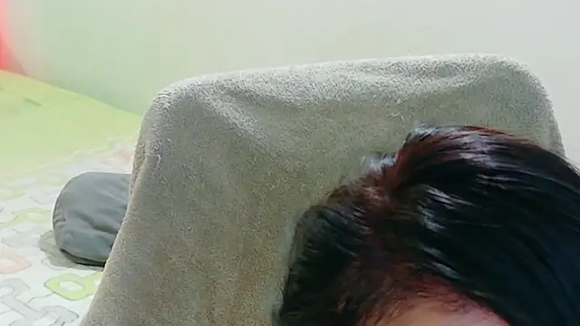 hottplay Adlı Modelin Canlı XXX Sohbeti